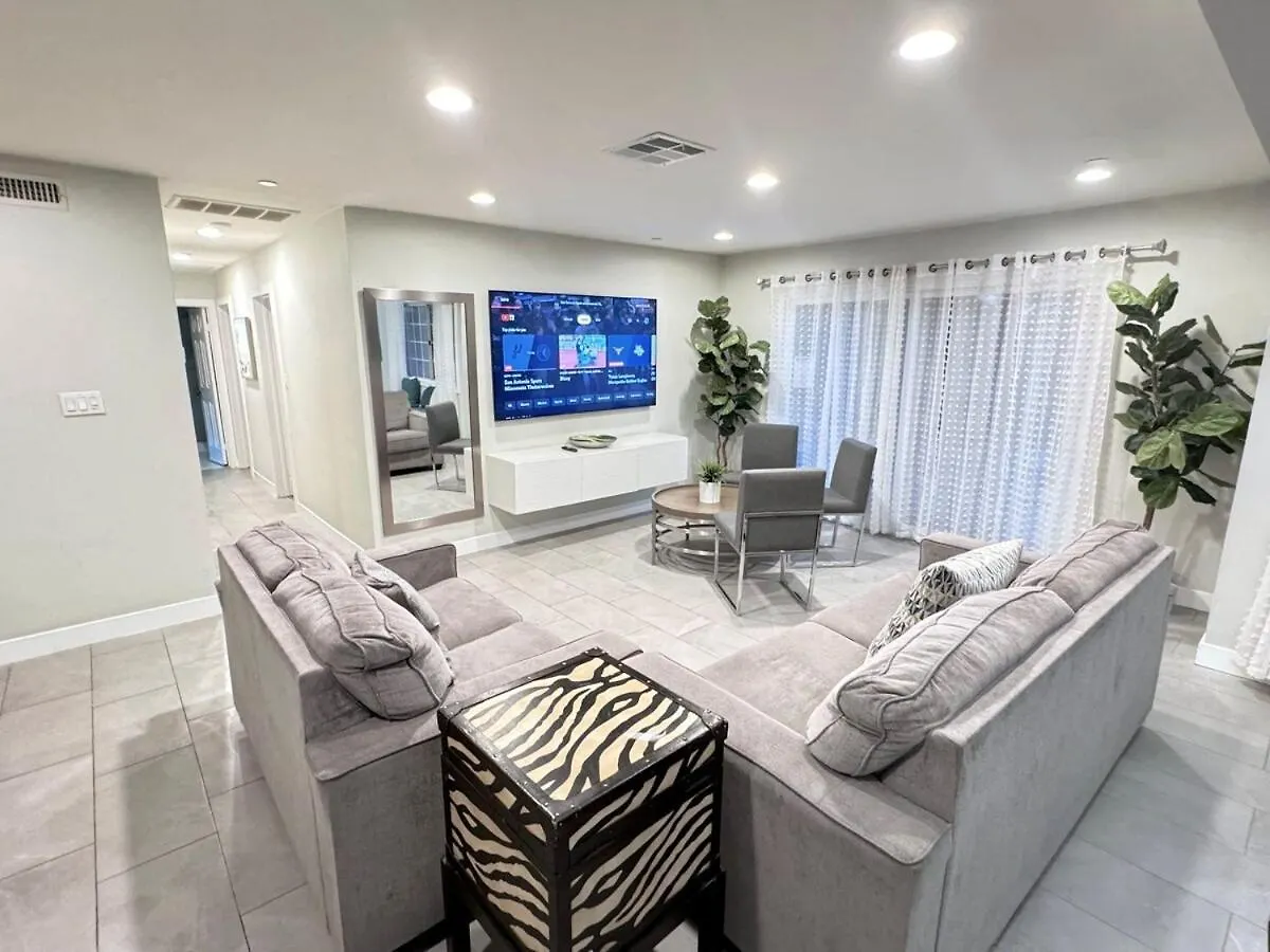 Rainforest Villa 4 Bedroom Poolspa Walk2Disneyland Anaheim